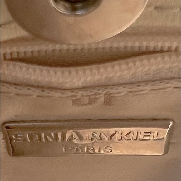 Beautiful Vintage NEVER USED Sonia Rykiel Cream Leather Purse w/Floral Appliqué - Picture 7 of 9